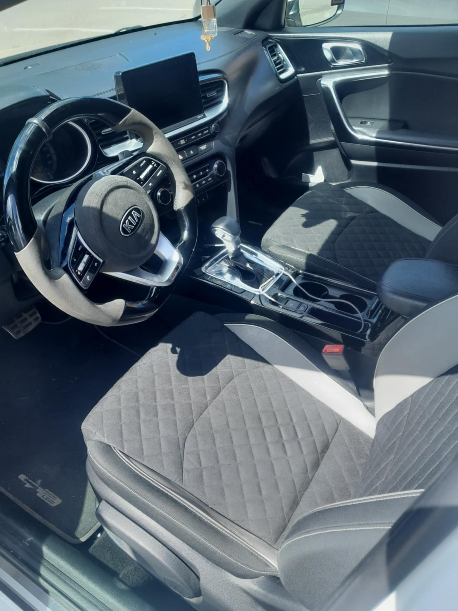 Hvid Kia ProCeed fra 2019