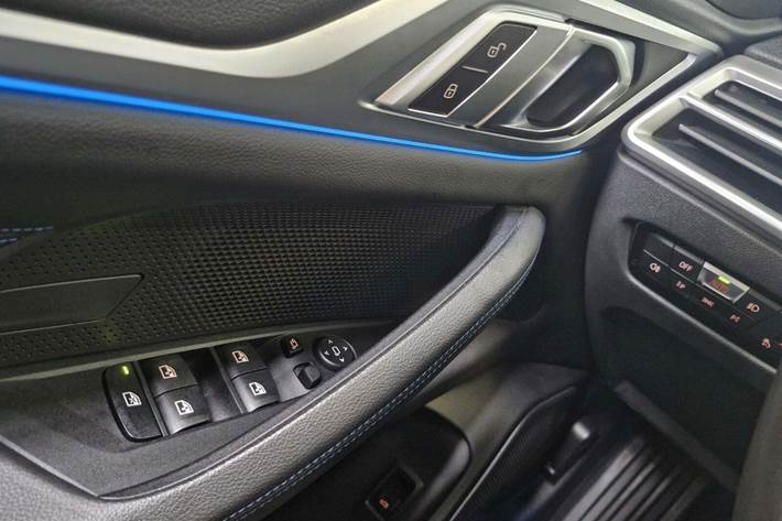 Hvid BMW i4 fra 2025