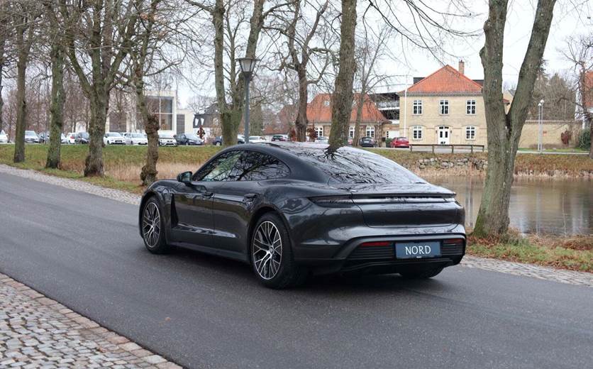 Porsche Taycan 4S