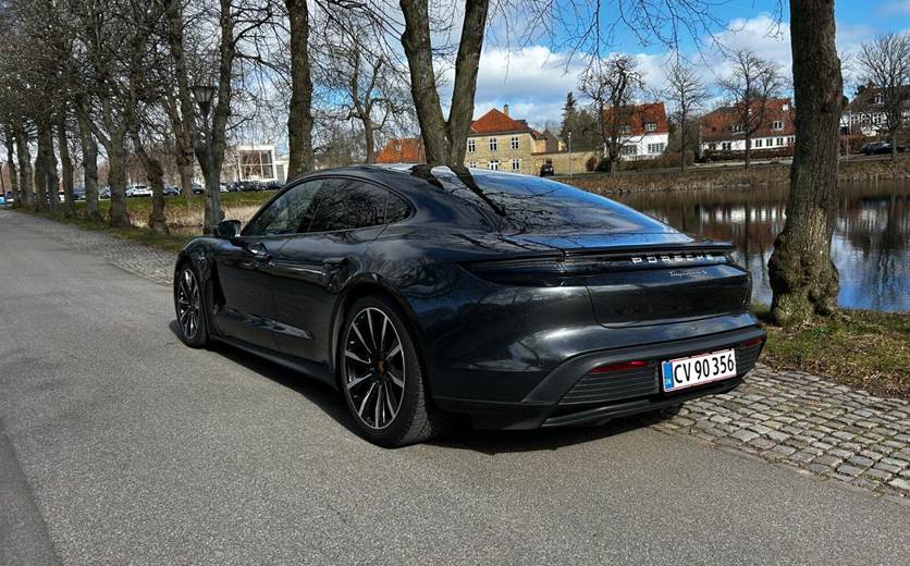 Porsche Taycan 4S