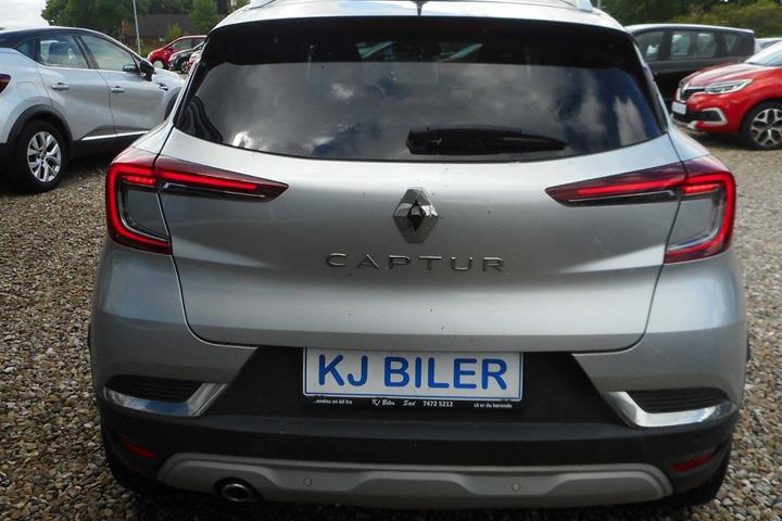 Grå Renault Captur fra 2020