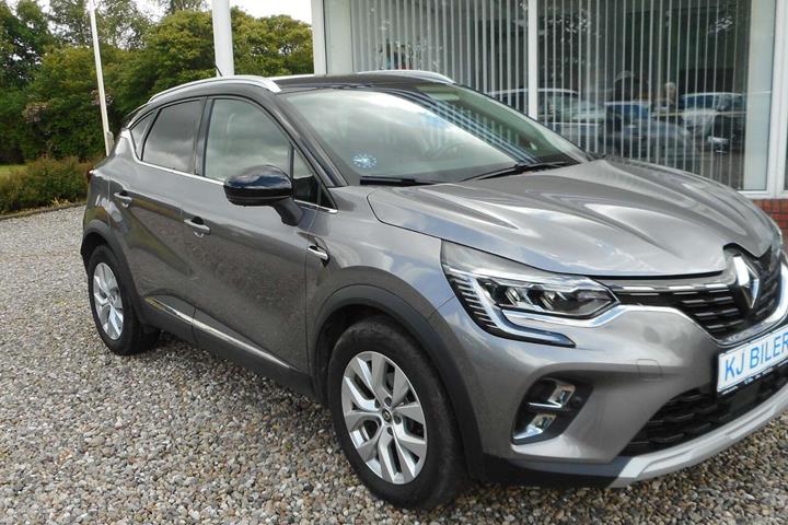 Grå Renault Captur fra 2020