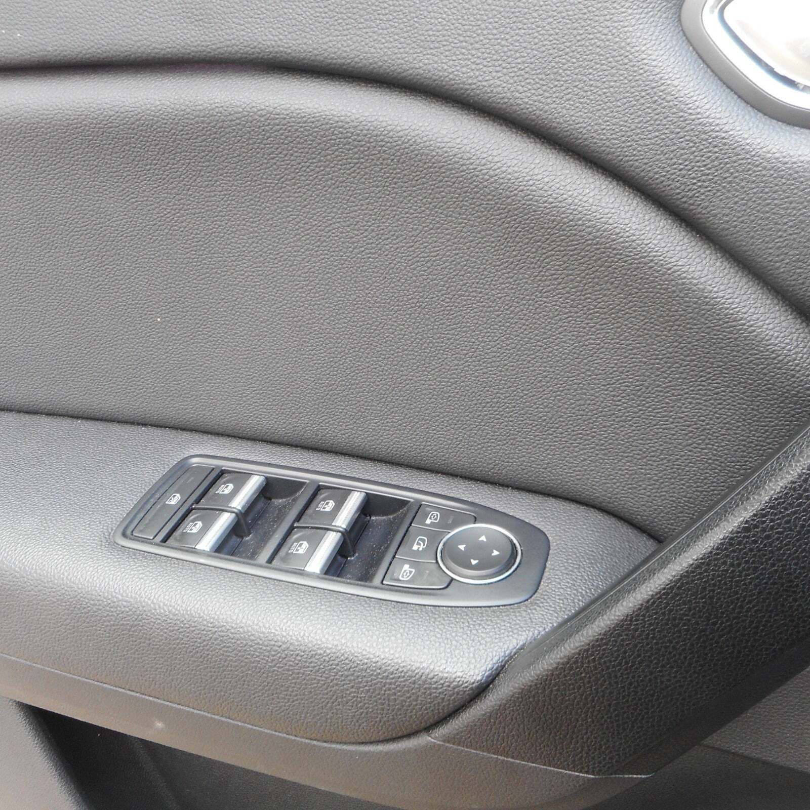 Grå Renault Captur fra 2020