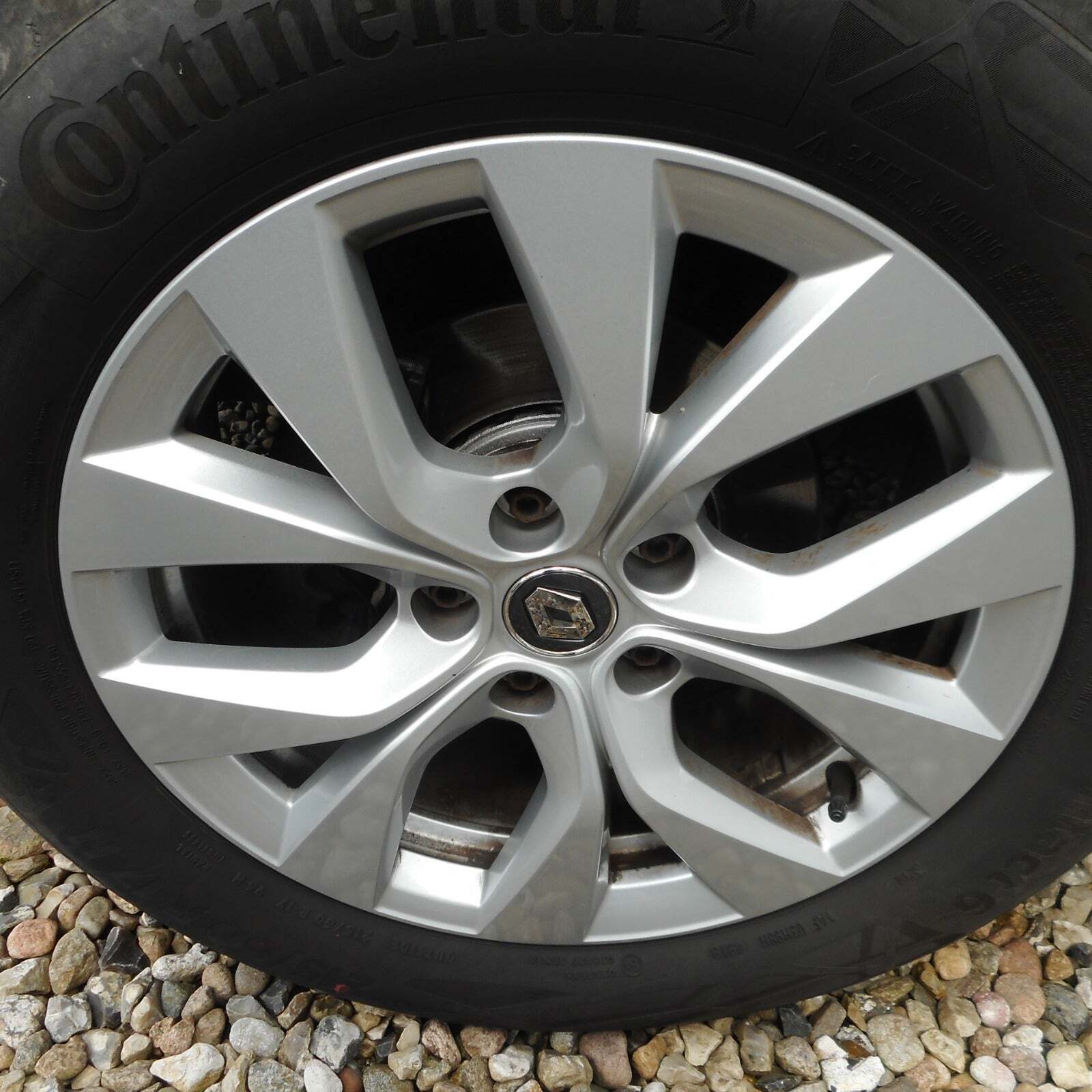 Grå Renault Captur fra 2020