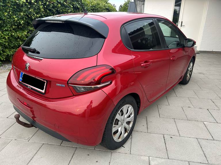 Peugeot 208 1,6 BlueHDI 100 hk 5D