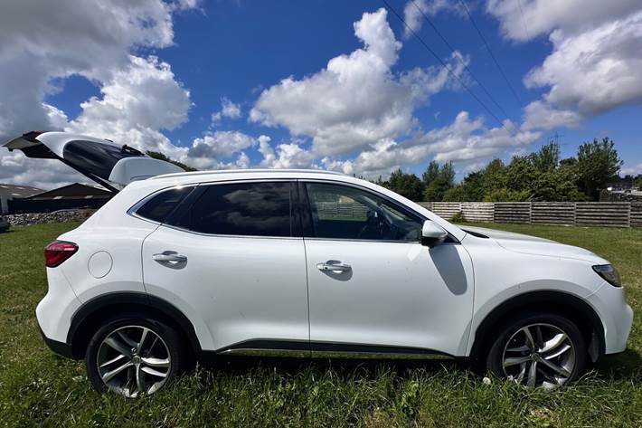 Hvid MG EHS fra 2021