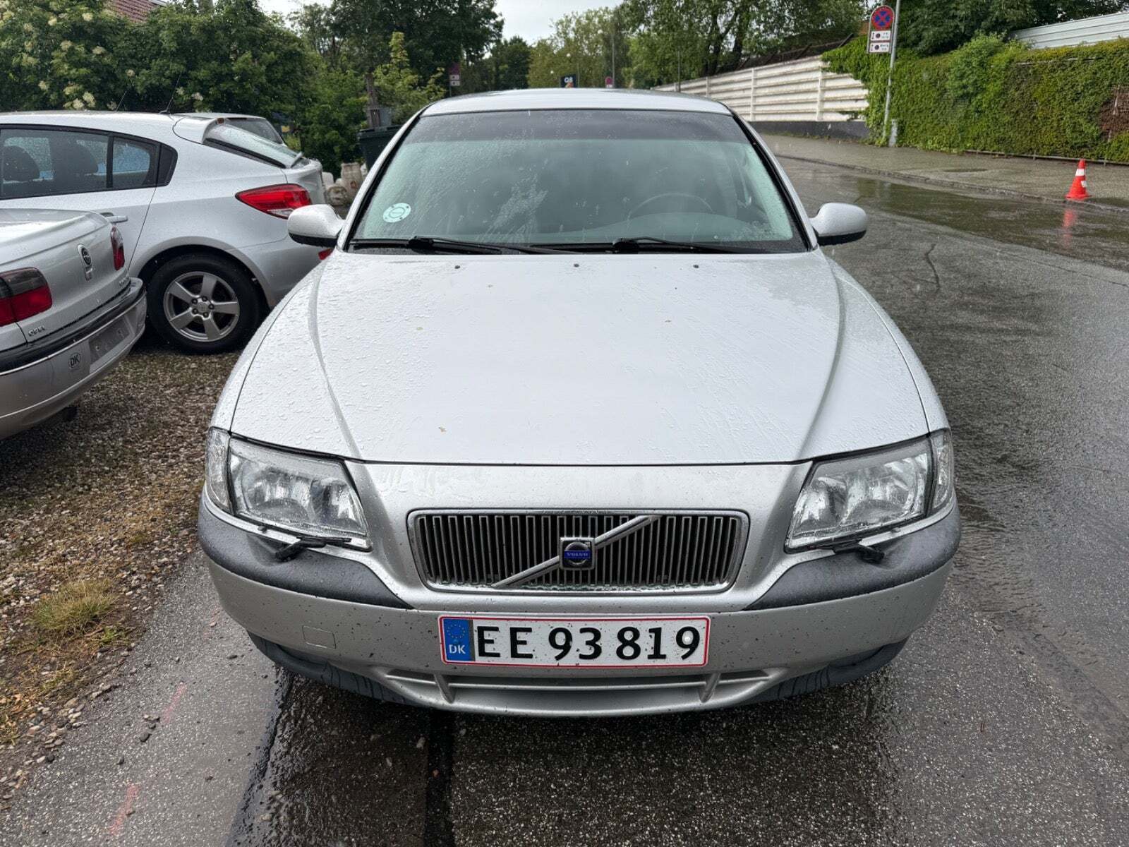 Grå Volvo S80 fra 2000