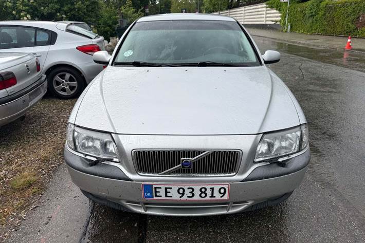 Grå Volvo S80 fra 2000