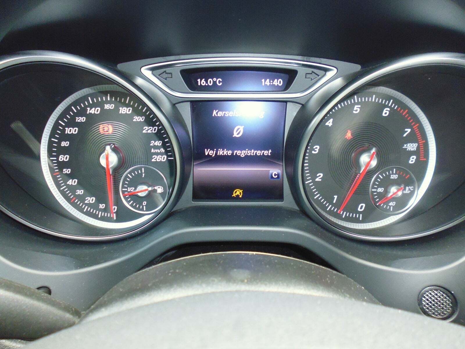 undefined Mercedes GLA200 fra 2019 set indefra