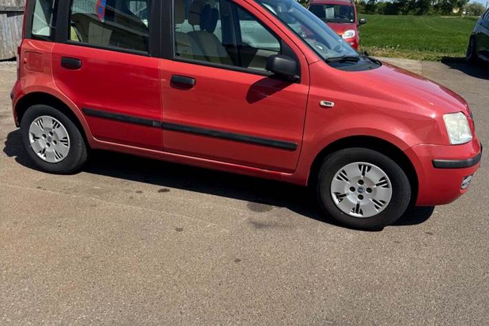 Rød Fiat Panda fra 2005