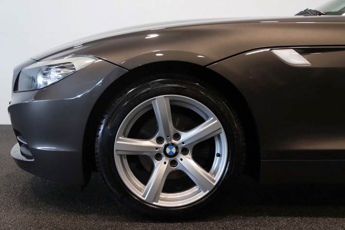 Brun BMW Z4 fra 2010