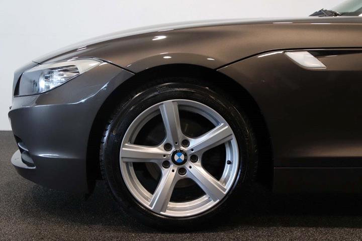 Brun BMW Z4 fra 2010