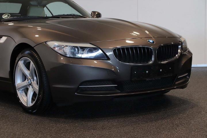 Brun BMW Z4 fra 2010