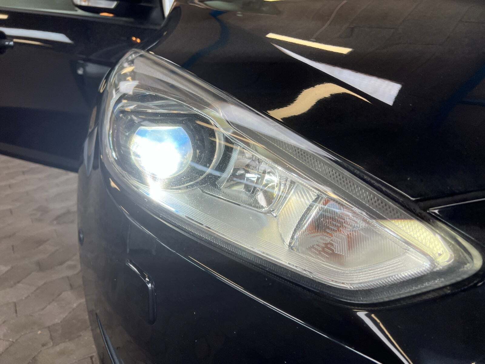 Sort Ford Focus fra 2015