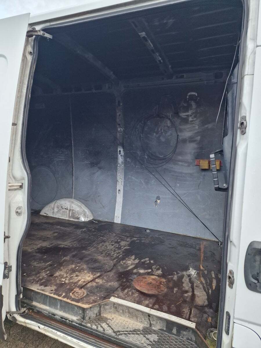 Hvid Iveco Daily fra 2015