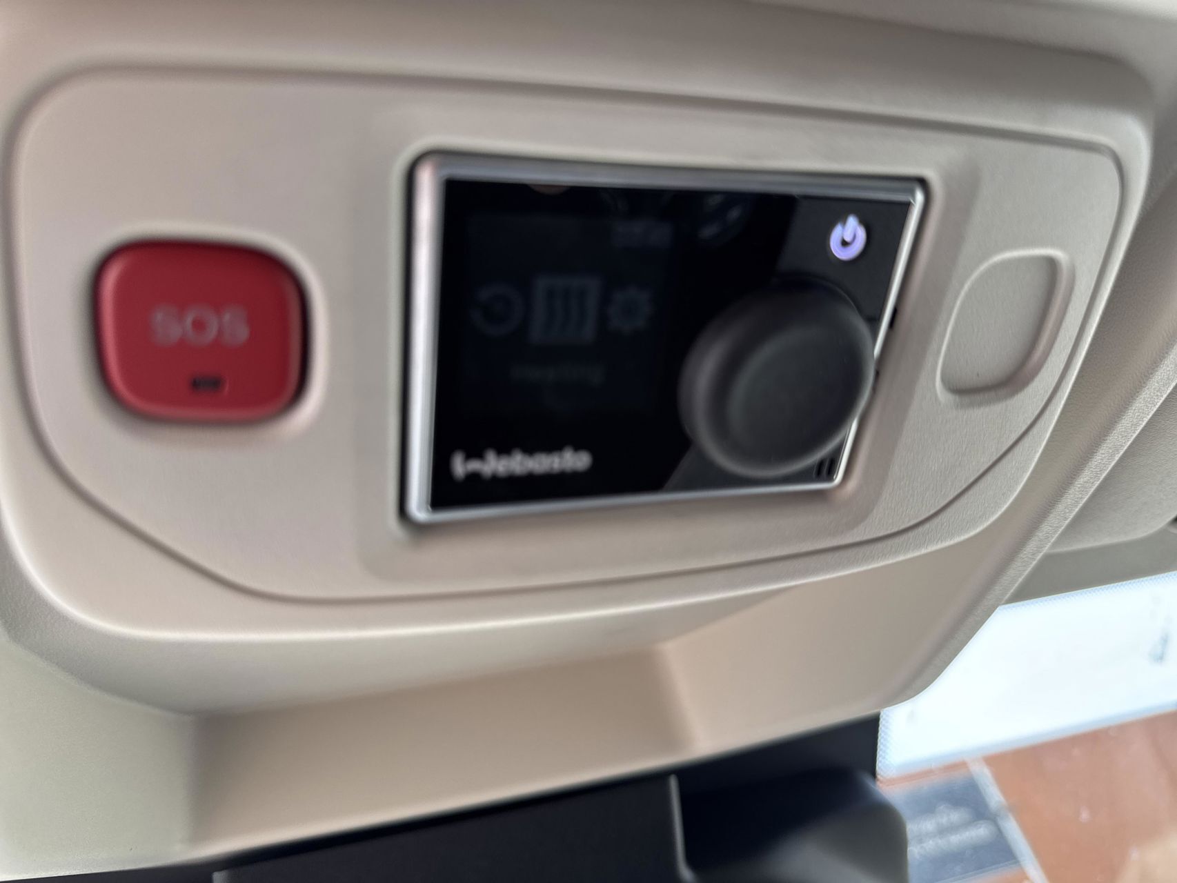 Grå Toyota Proace Max fra 2024