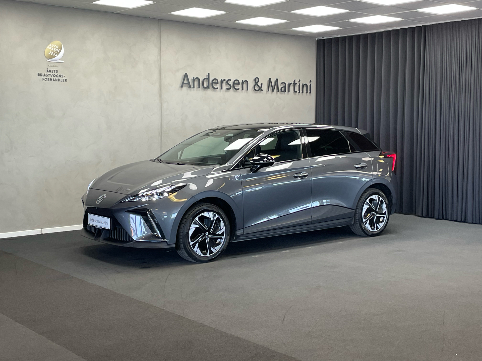 Grå MG MG4 Electric fra 2023