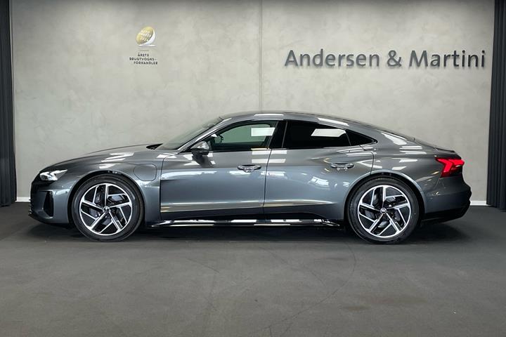 Grå Audi e-tron GT fra 2022