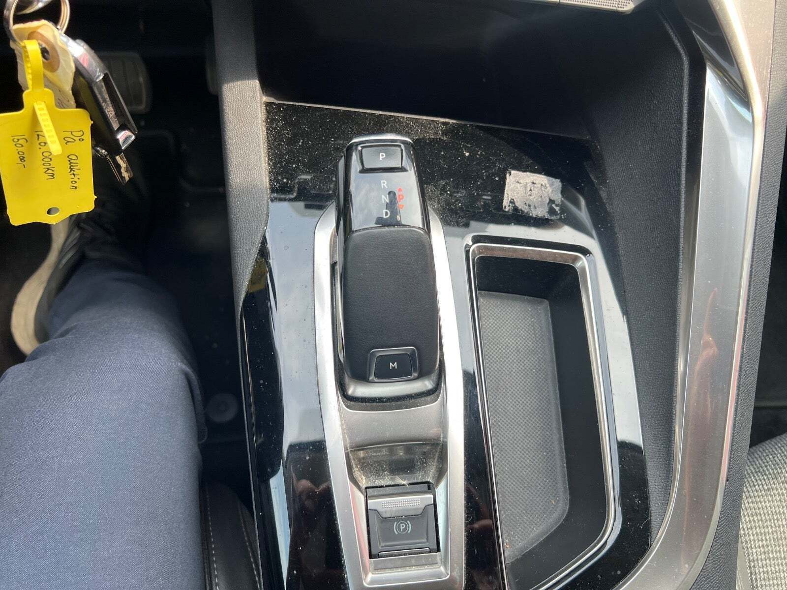 Grøn Peugeot 5008 fra 2019