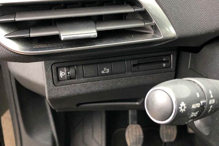 undefined Peugeot 3008 fra 2019