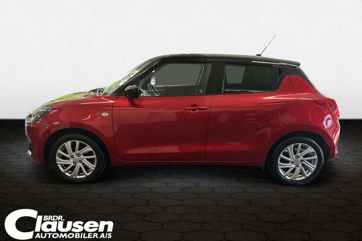 Rød Suzuki Swift fra 2021
