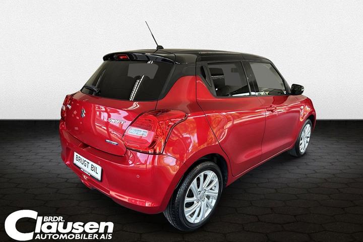 Rød Suzuki Swift fra 2021