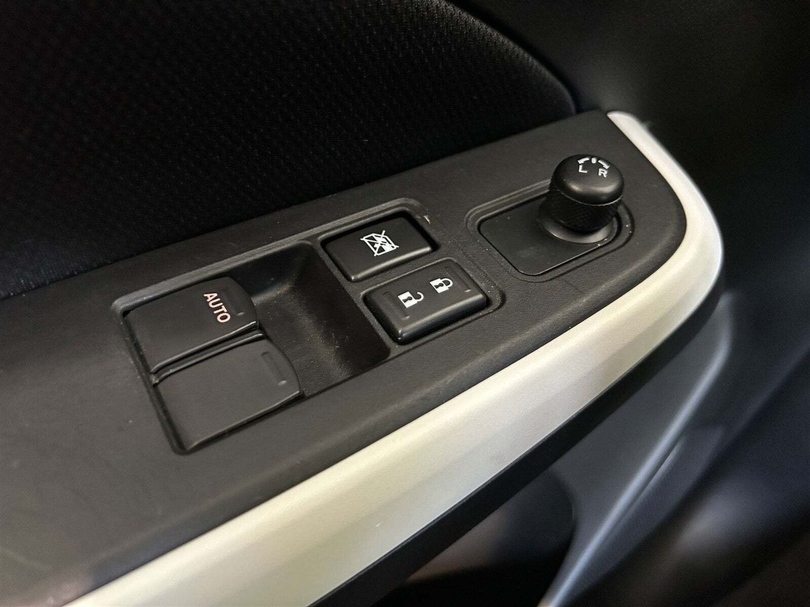 Rød Suzuki Swift fra 2021