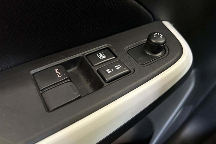 Rød Suzuki Swift fra 2021