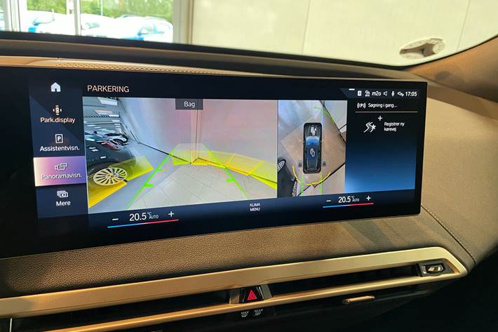 Grå BMW iX fra 2022