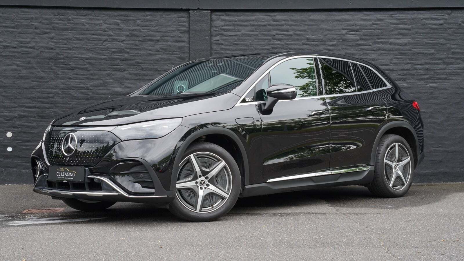 Mercedes EQE350+ SUV