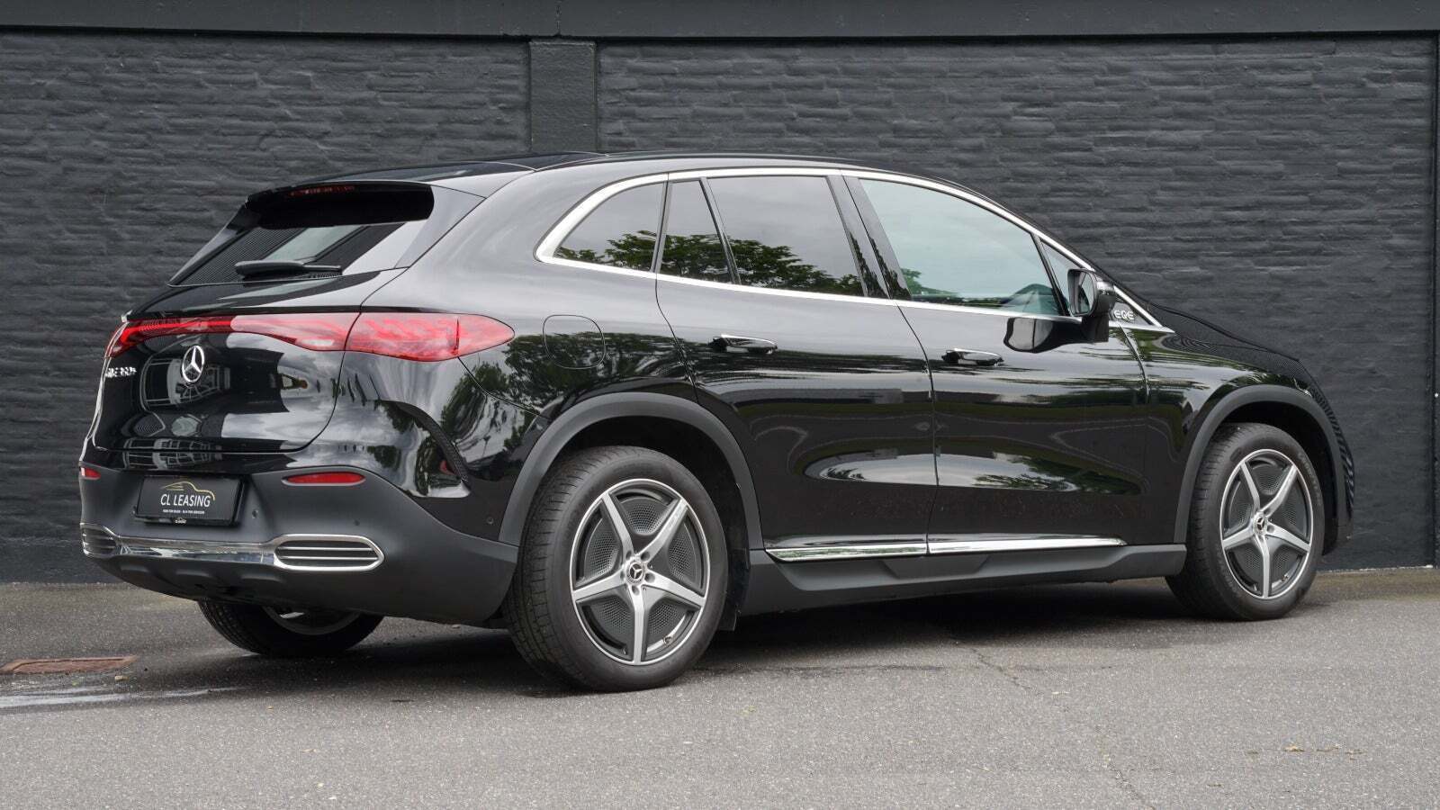 Mercedes EQE350+ SUV
