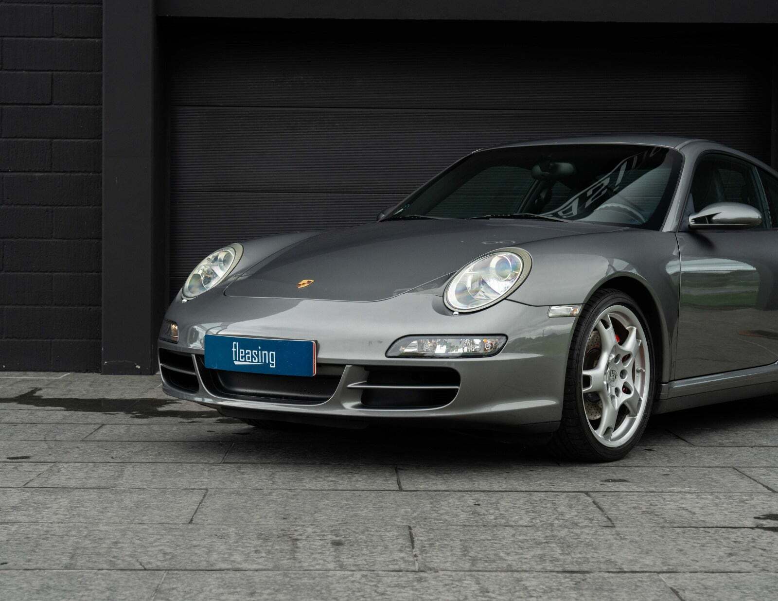 Grå Porsche 911 Carrera 4S fra 2006
