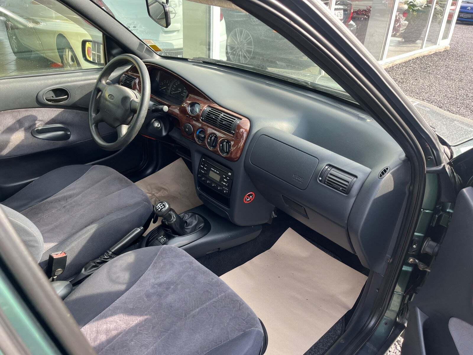 Ford Escort 1,6i Algarve