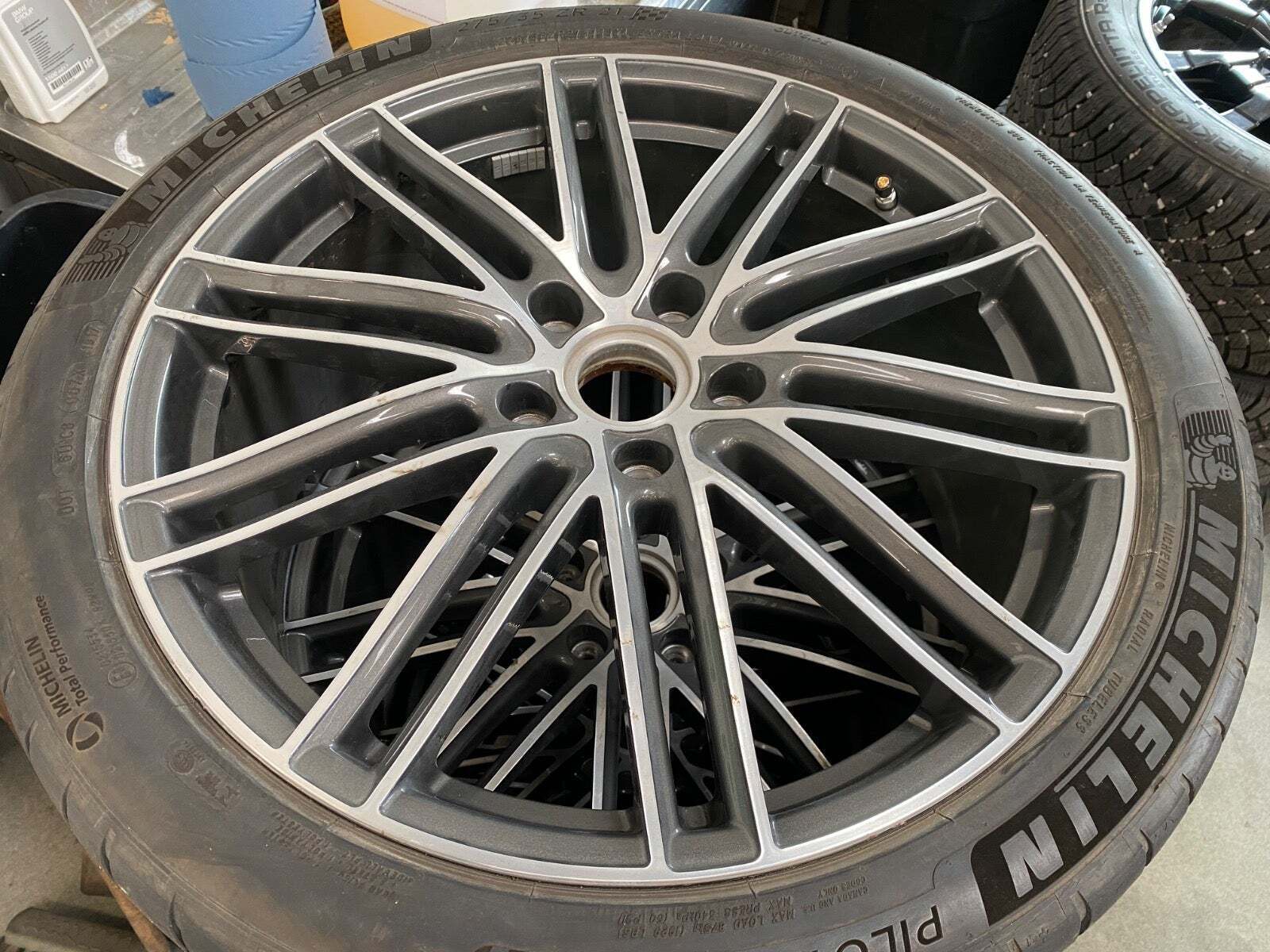 Hvid Porsche Panamera Turbo S fra 2017