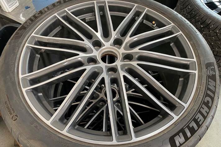 Hvid Porsche Panamera Turbo S fra 2017