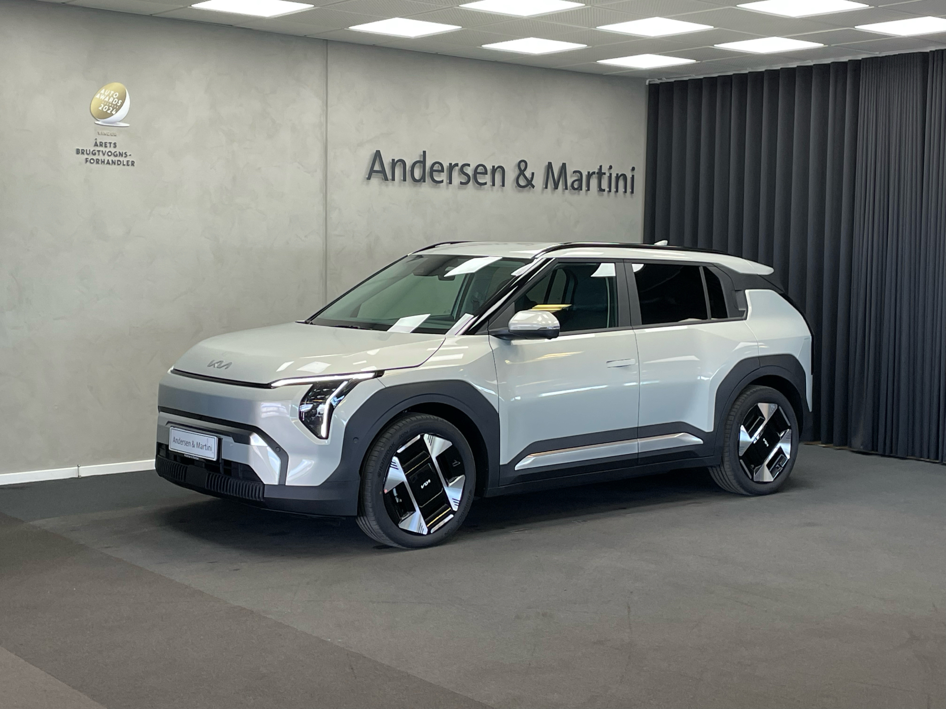 Grå Kia EV3 fra 2025