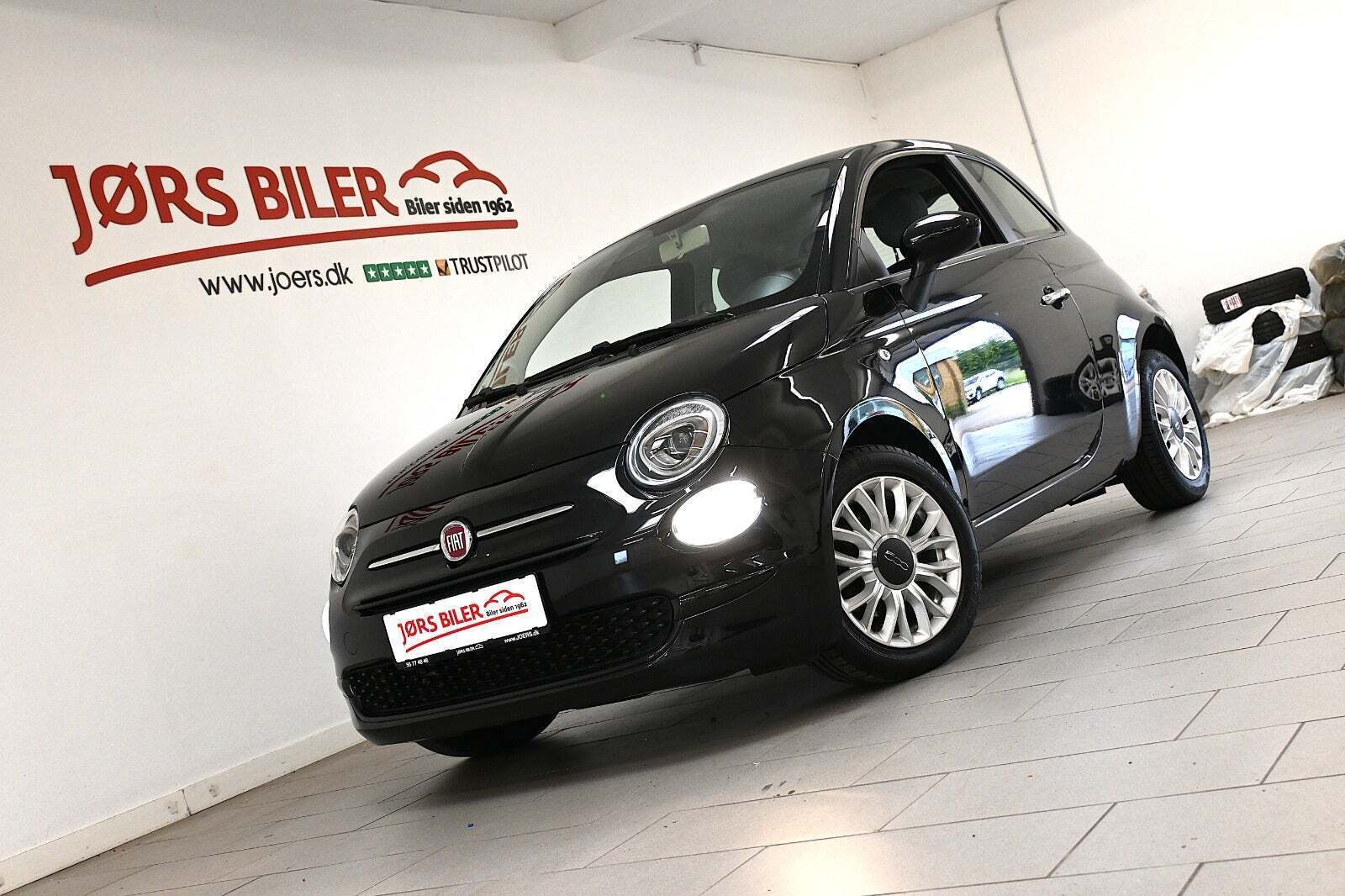 Sort Fiat 500 fra 2016 set udefra