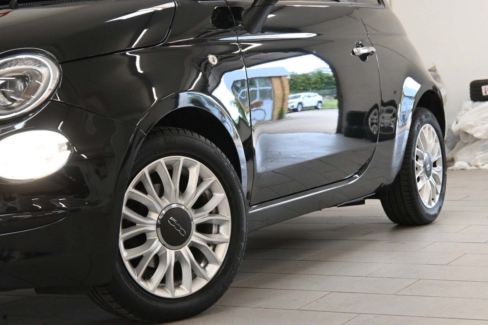 Sort Fiat 500 fra 2016