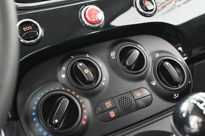 Sort Fiat 500 fra 2016
