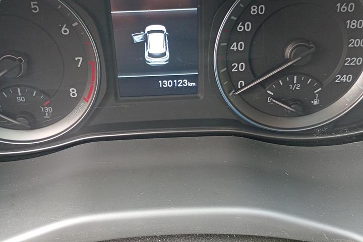 Gul Hyundai Kona fra 2019