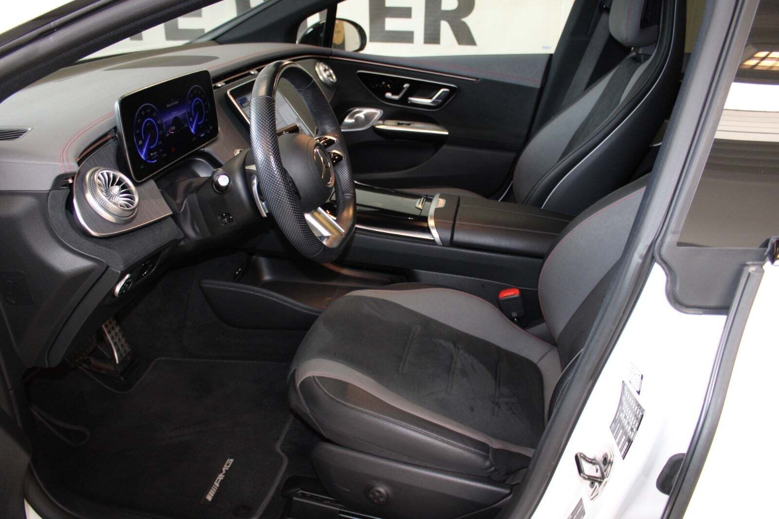 Mercedes EQE350+ AMG Line