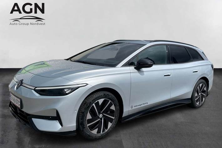 Sølv VW ID.7 fra 2025 set udefra