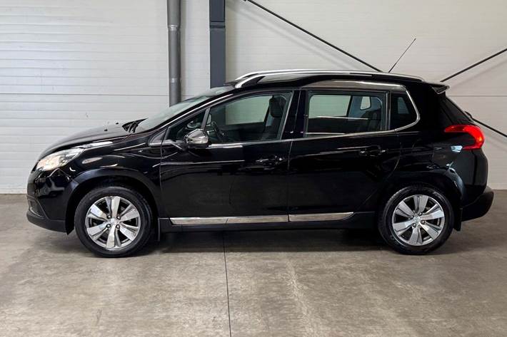 Sort Peugeot 2008 fra 2014