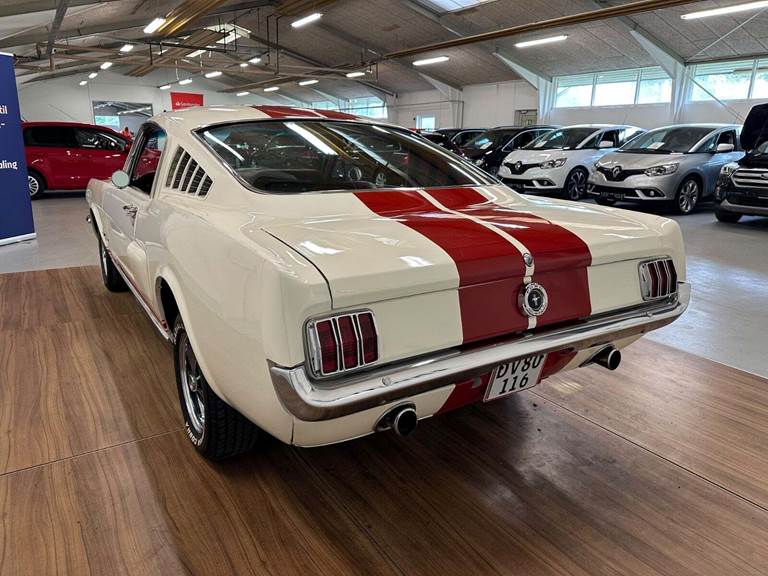 Ford Mustang 4,7 V8 Fastback