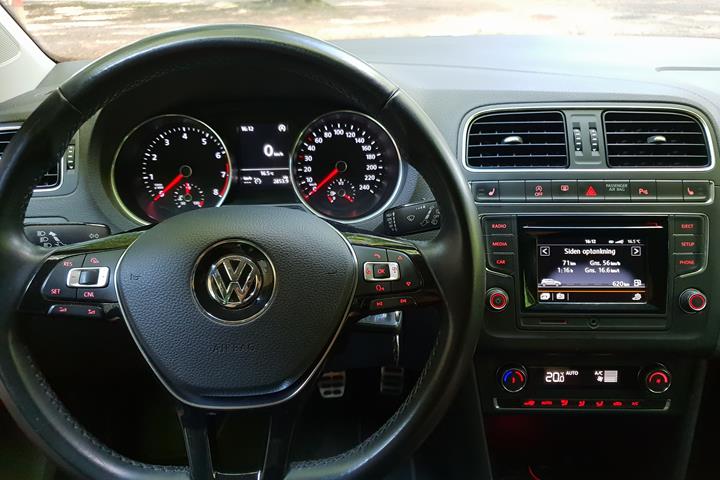 Grå VW Polo fra 2016