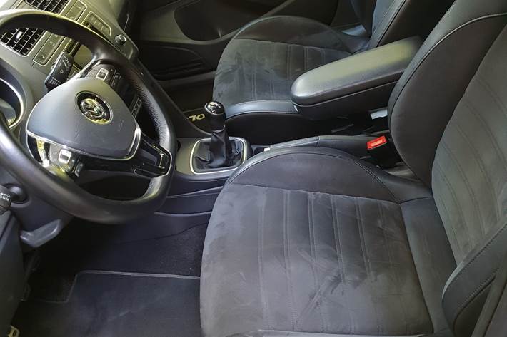 Grå VW Polo fra 2016