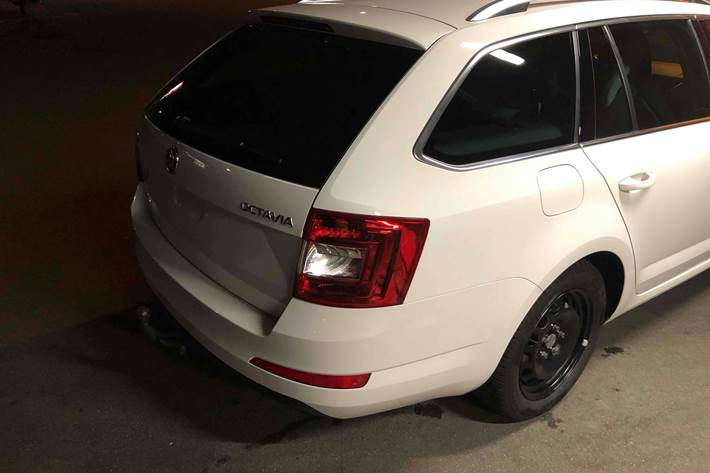 Hvid Skoda Octavia fra 2015