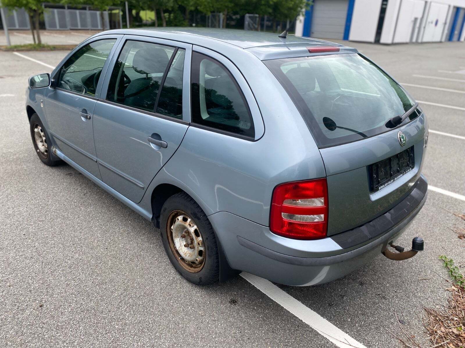 Blå Skoda Fabia fra 2002