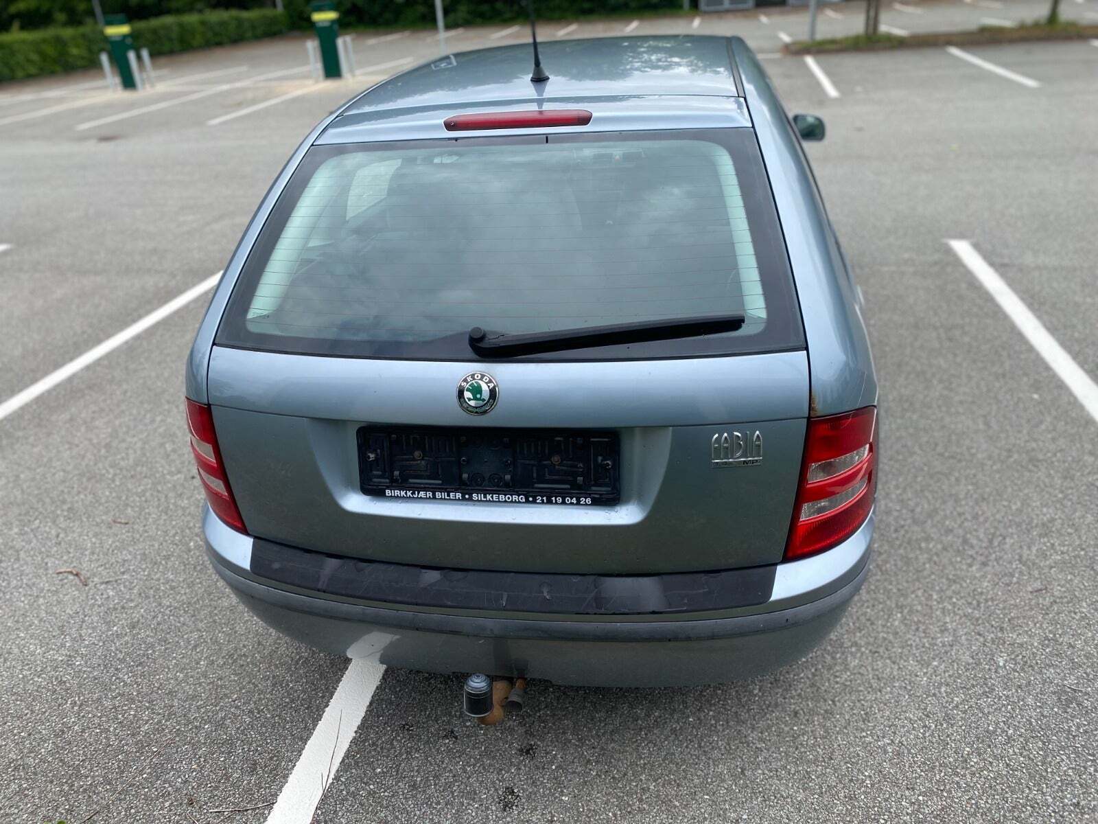 Blå Skoda Fabia fra 2002