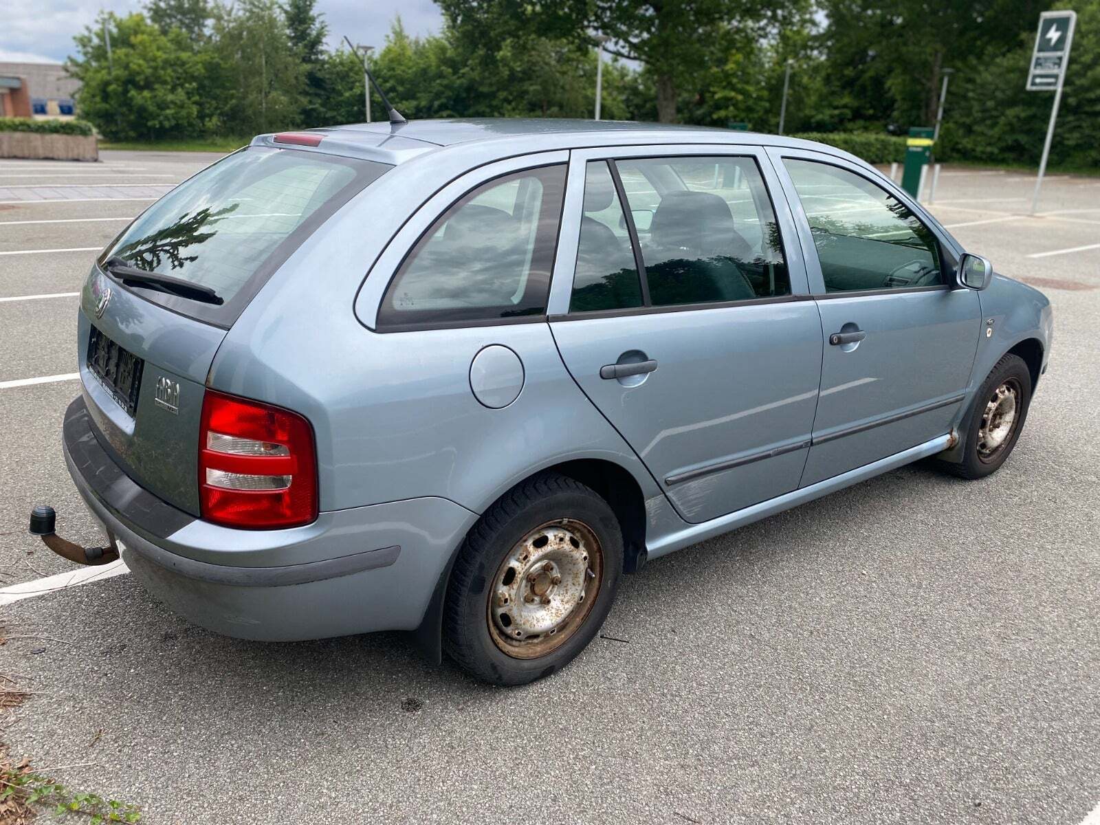 Blå Skoda Fabia fra 2002